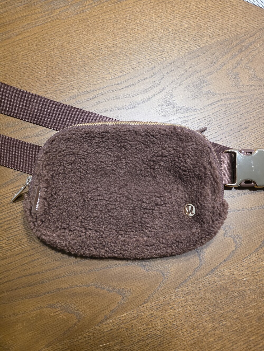 Lululemon Everywhere Brown Sherpa Belt Bag